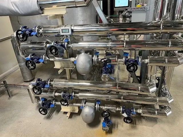 Collecteurs de tuyauterie en inox équipés de vannes