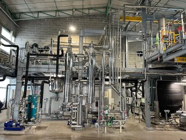 Installation de tuyauterie de process dans une usine